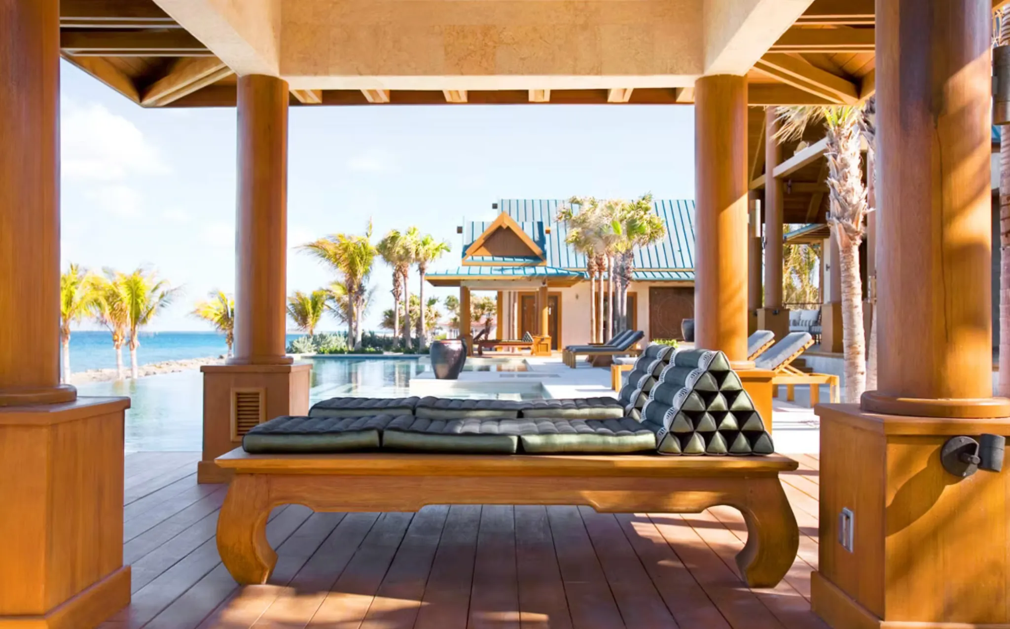 Fly direct to West End (MYGW) to stay at Beautiful Nandana Villas and other luxury resorts on Grand Bahama Island